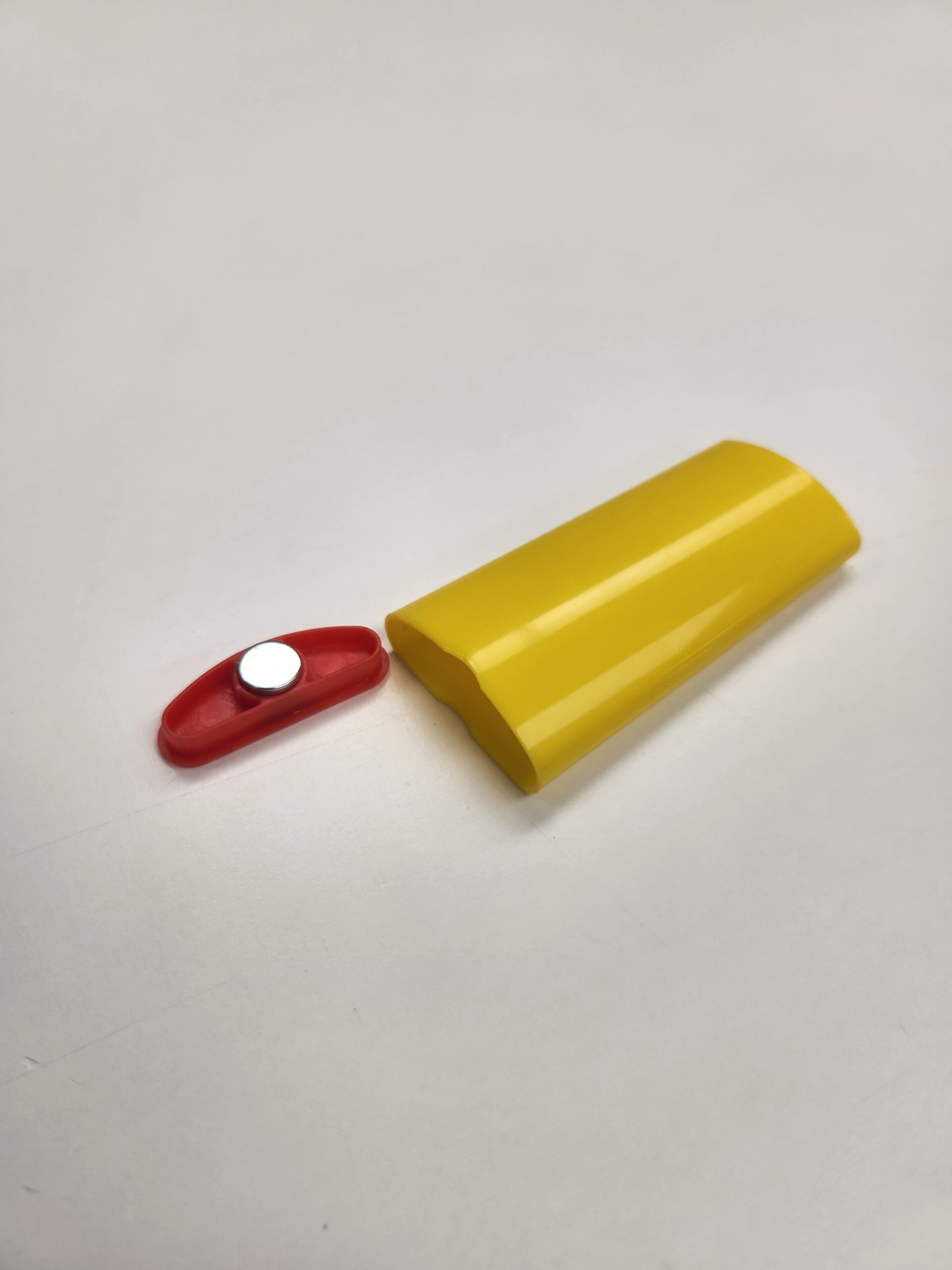 Snap-off and Store Disposal container for 9mm Blades